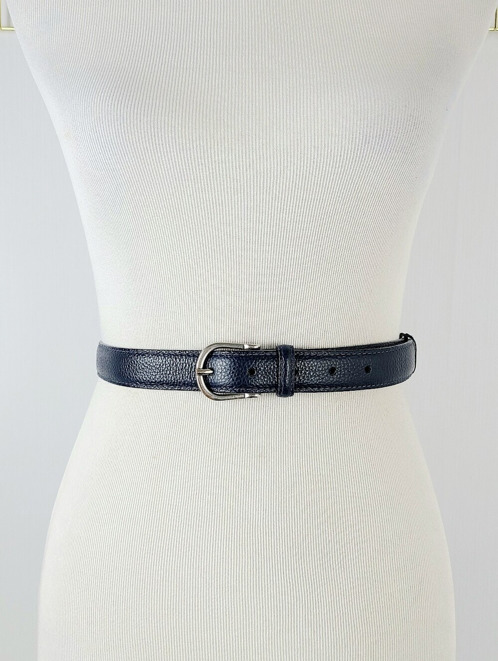 L.L. Bean Full Grain Genuine Leather Made in USA Vintage Belt - Picture 2 of 11